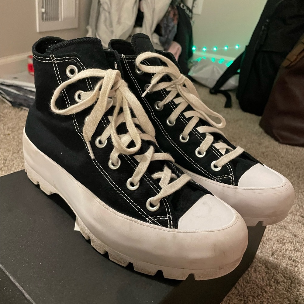 Converse - Picture 2 of 6